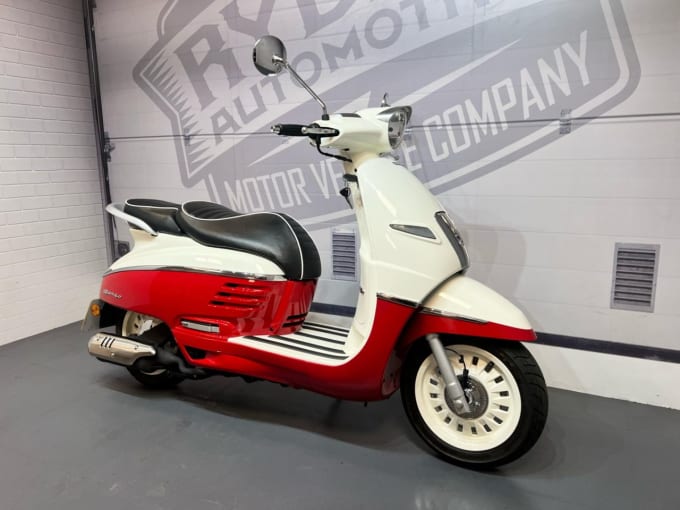 2025 Peugeot Django