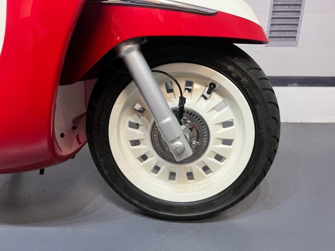 2025 Peugeot Django