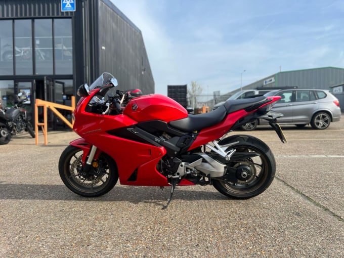 2025 Honda Vfr800f