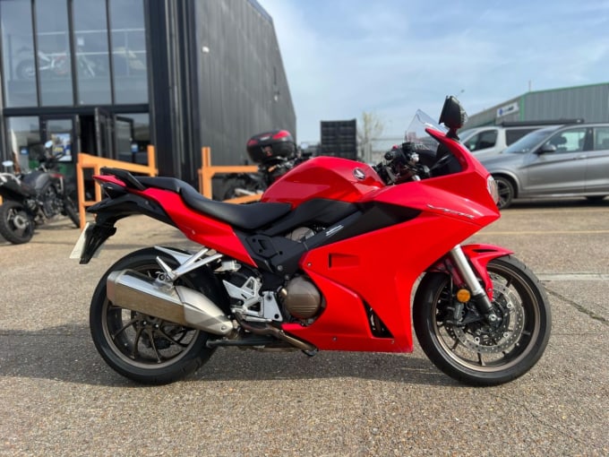 2025 Honda Vfr800f