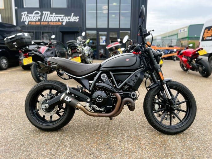 2025 Ducati Scrambler 800
