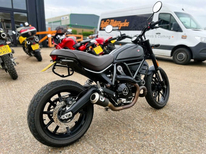 2025 Ducati Scrambler 800