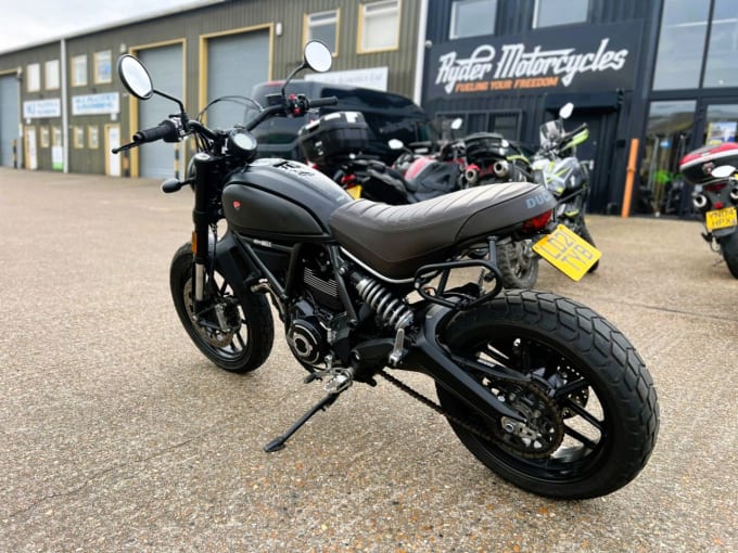 2025 Ducati Scrambler 800