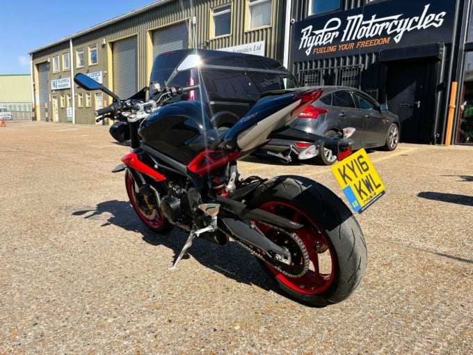 2025 Triumph Street Triple 675