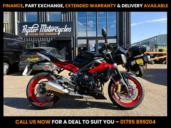 2025 Triumph Street Triple 675