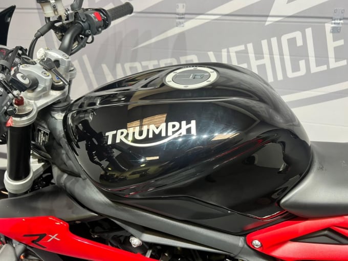 2025 Triumph Street Triple 675