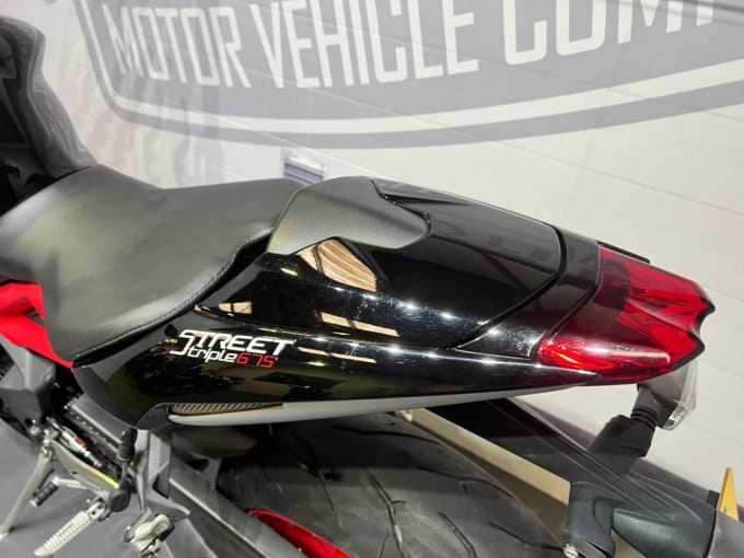 2025 Triumph Street Triple 675