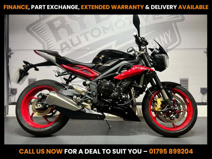 2025 Triumph Street Triple 675