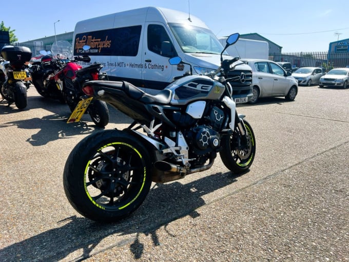 2025 Honda Cb1000r