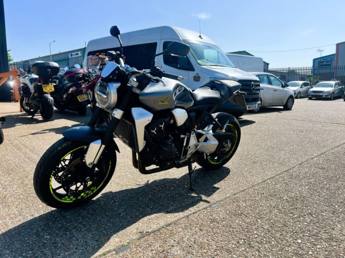 2025 Honda Cb1000r