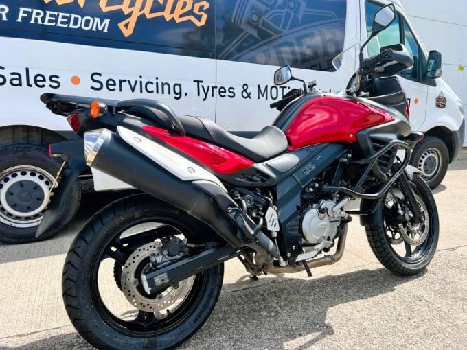 2025 Suzuki V-strom 650