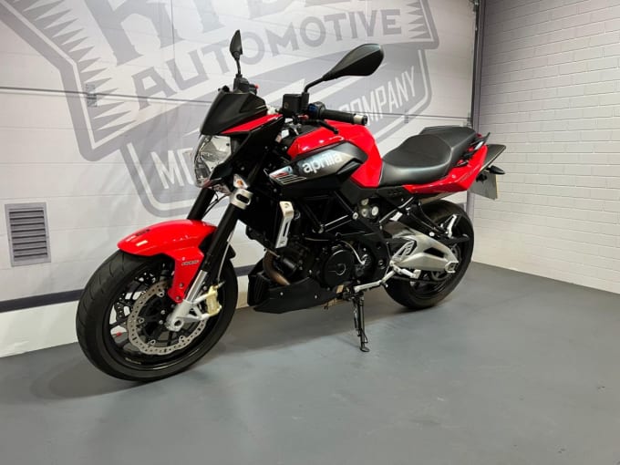 2025 Aprilia Shiver 750