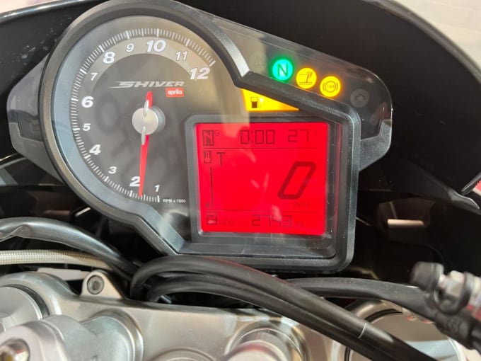 2025 Aprilia Shiver 750