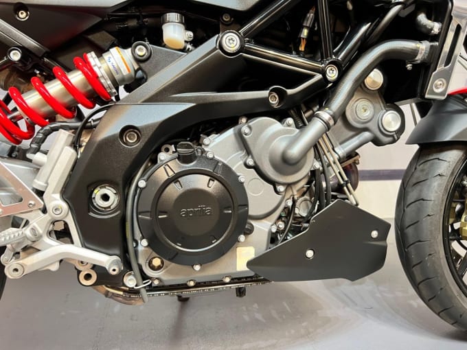 2025 Aprilia Shiver 750
