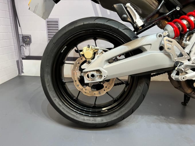 2025 Aprilia Shiver 750