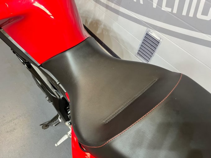2025 Aprilia Shiver 750