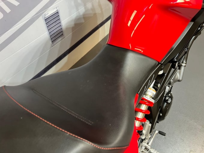 2025 Aprilia Shiver 750