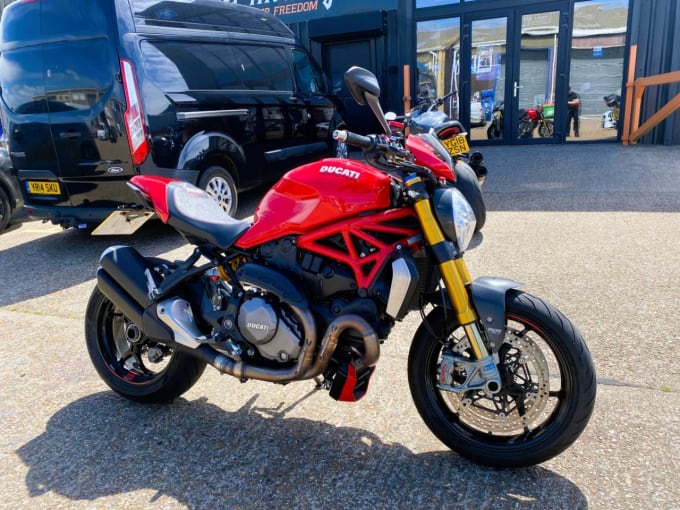 2025 Ducati Monster 1200