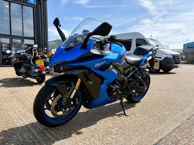 2025 Suzuki Gsx-s1000gt