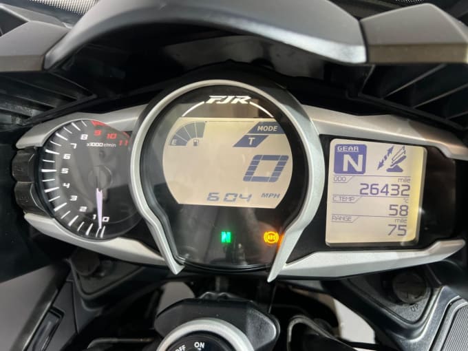 2025 Yamaha Fjr1300
