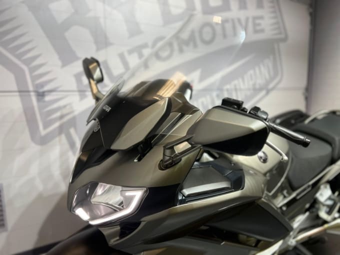 2025 Yamaha Fjr1300