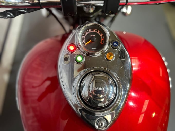 2025 Triumph Speedmaster 865