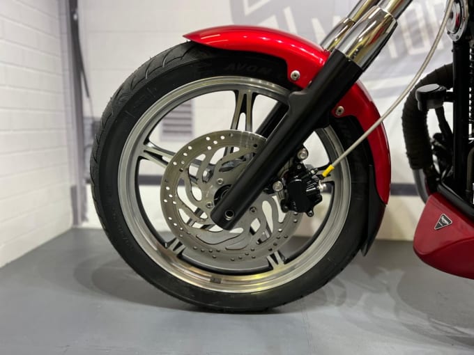 2025 Triumph Speedmaster 865