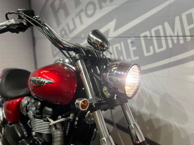 2025 Triumph Speedmaster 865