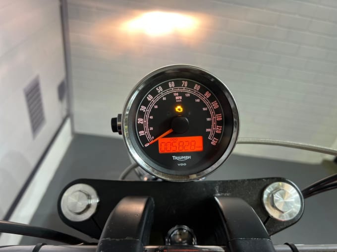 2025 Triumph Speedmaster 865