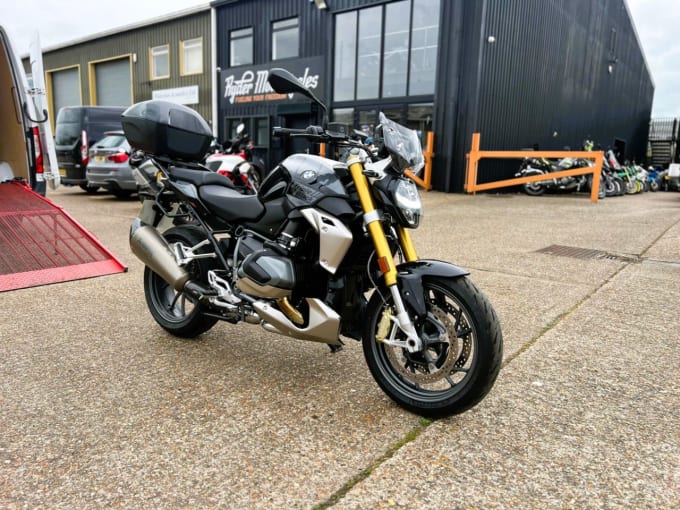 2025 BMW R 1250 R