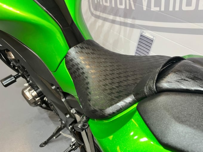 2025 Kawasaki Z1000