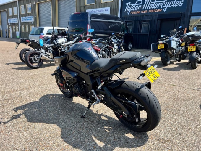 2025 Yamaha Mt-10