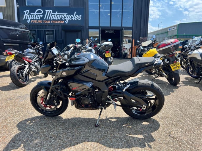 2025 Yamaha Mt-10