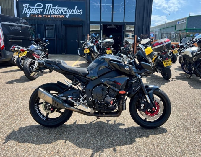 2025 Yamaha Mt-10