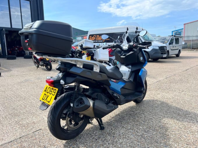 2025 BMW C 400 X
