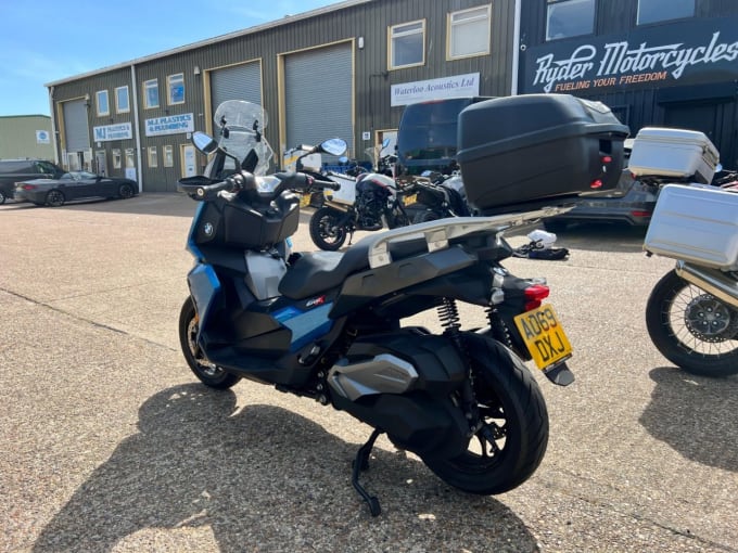 2025 BMW C 400 X