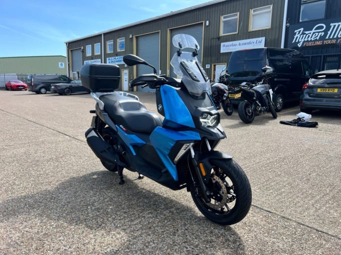 2025 BMW C 400 X