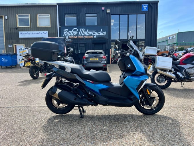 2025 BMW C 400 X