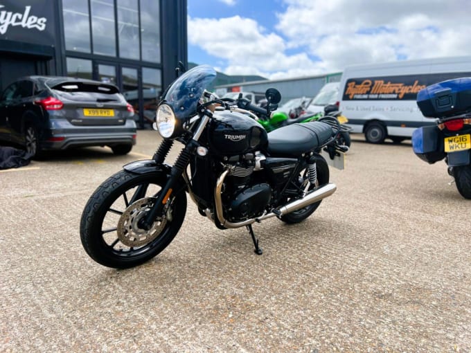 2025 Triumph Street Twin