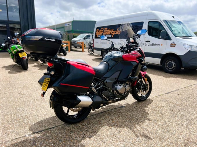 2025 Kawasaki Versys 1000