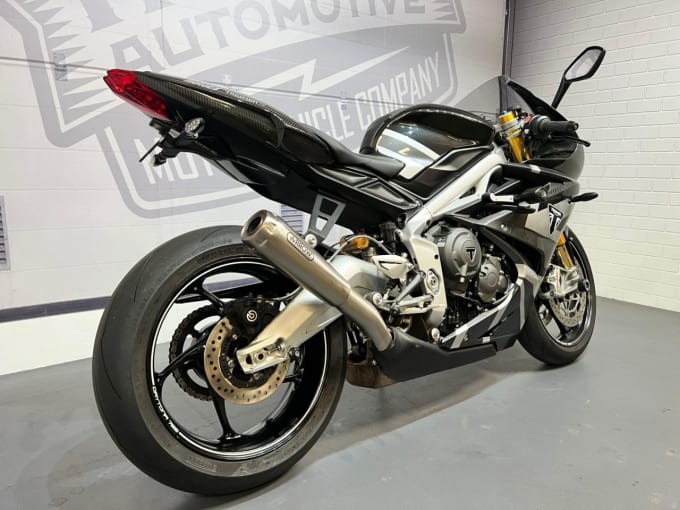2025 Triumph Daytona Moto2 765