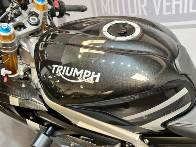 2025 Triumph Daytona Moto2 765