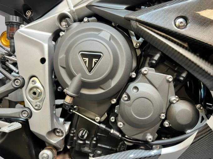 2025 Triumph Daytona Moto2 765