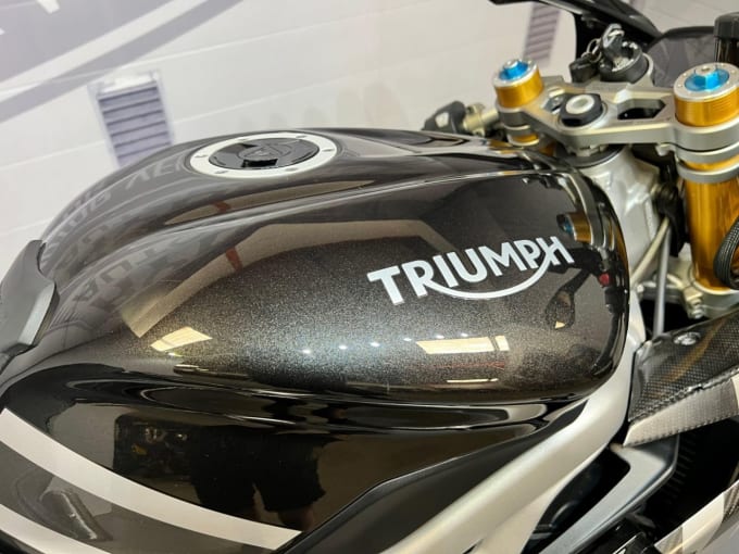 2025 Triumph Daytona Moto2 765