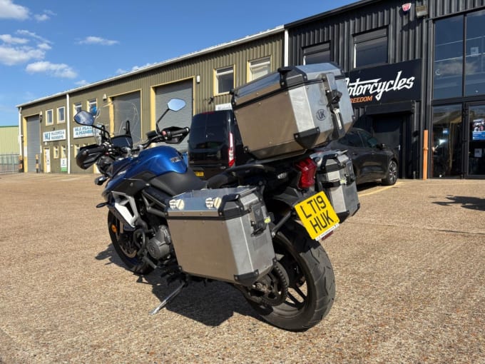 2025 Triumph Tiger 800