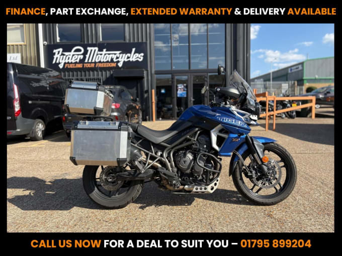 2025 Triumph Tiger 800