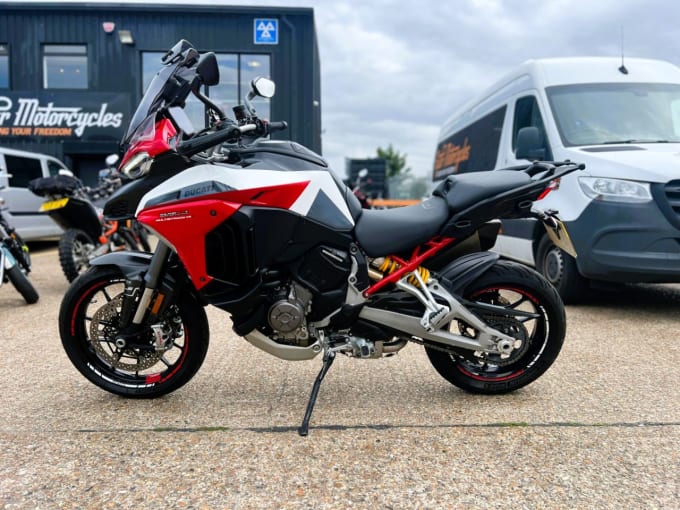 2025 Ducati Multistrada V4