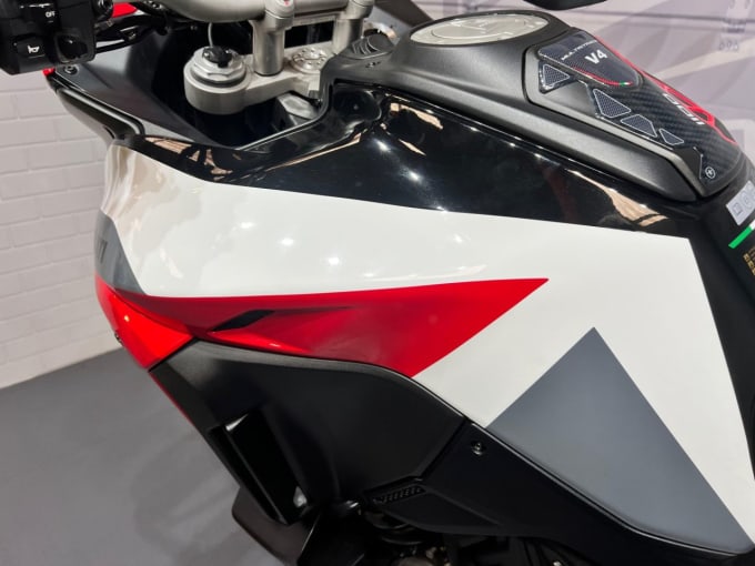 2025 Ducati Multistrada V4
