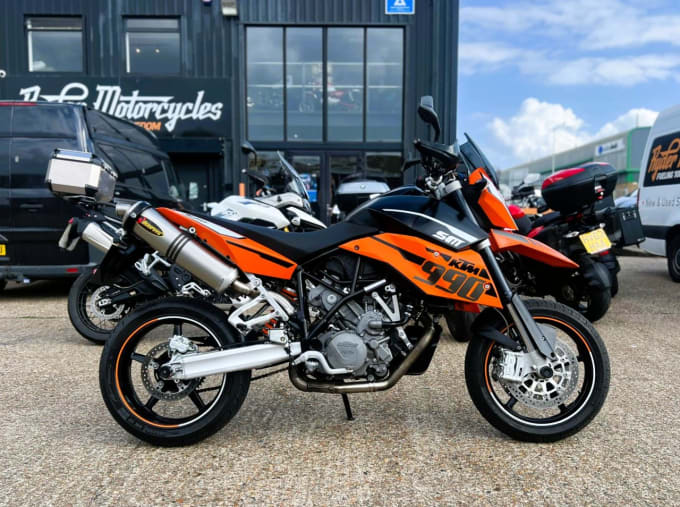 2025 Ktm 990 Supermoto
