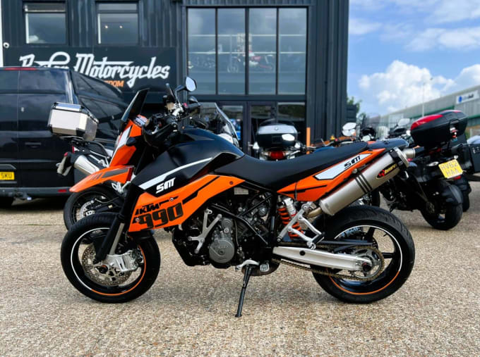 2025 Ktm 990 Supermoto
